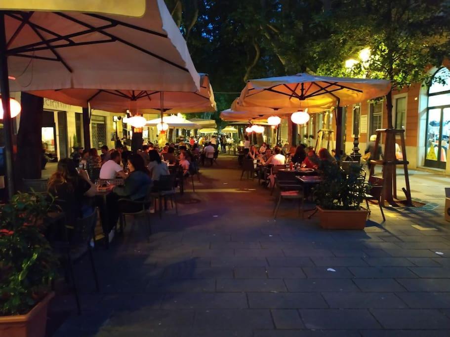 In Centro A Triest Zewnętrze zdjęcie